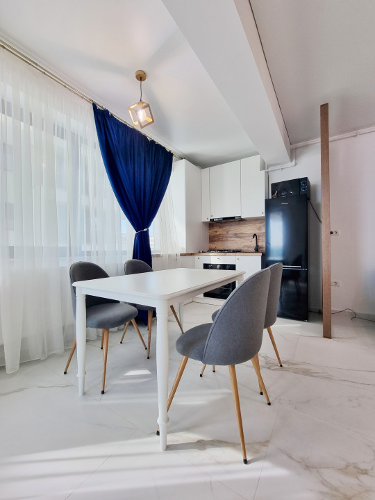 Apartament cu vedere frontala catre lac in pozitie privilegiata