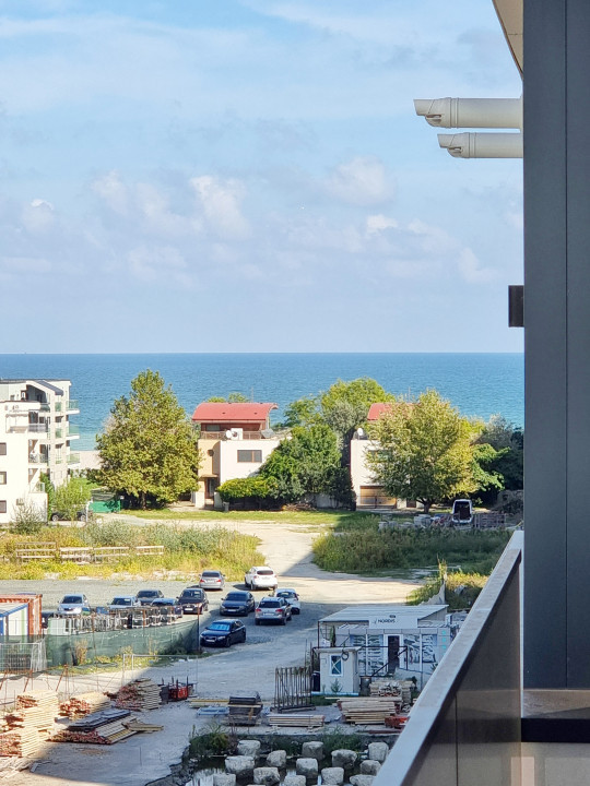 Apartament cu vedere frontala catre lac in pozitie privilegiata