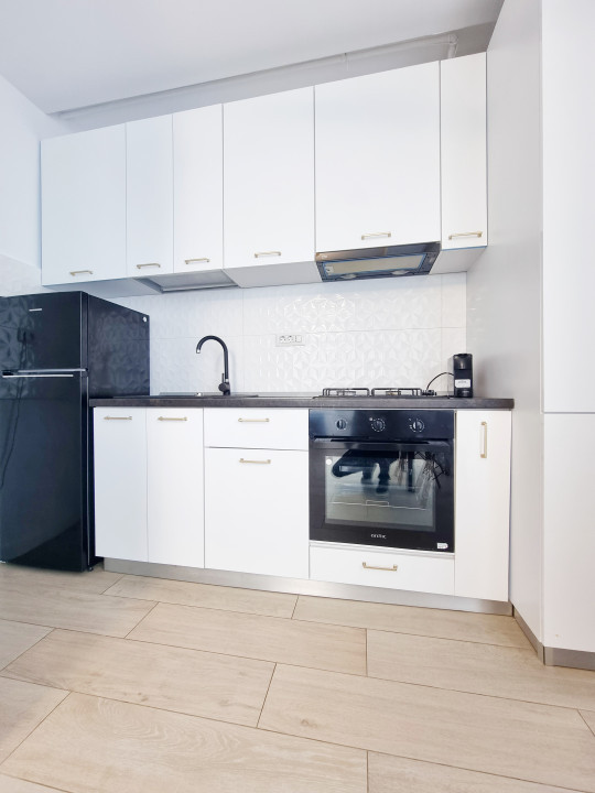 Apartament cu vedere generoas catre lac in complex LakeOn