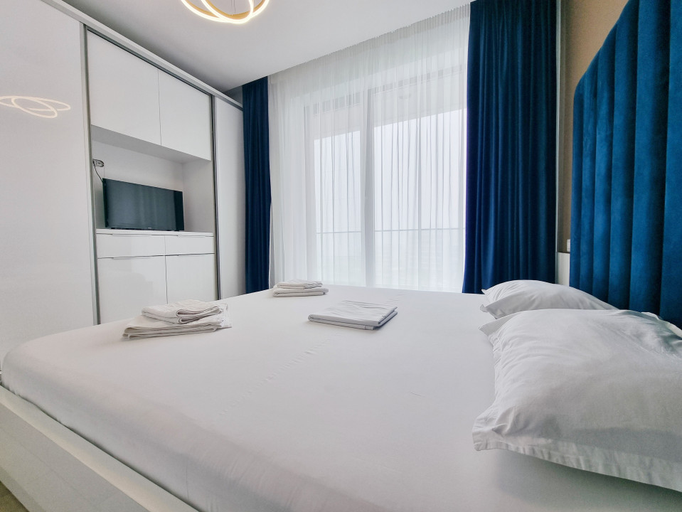 Apartament cu vedere generoas catre lac in complex LakeOn