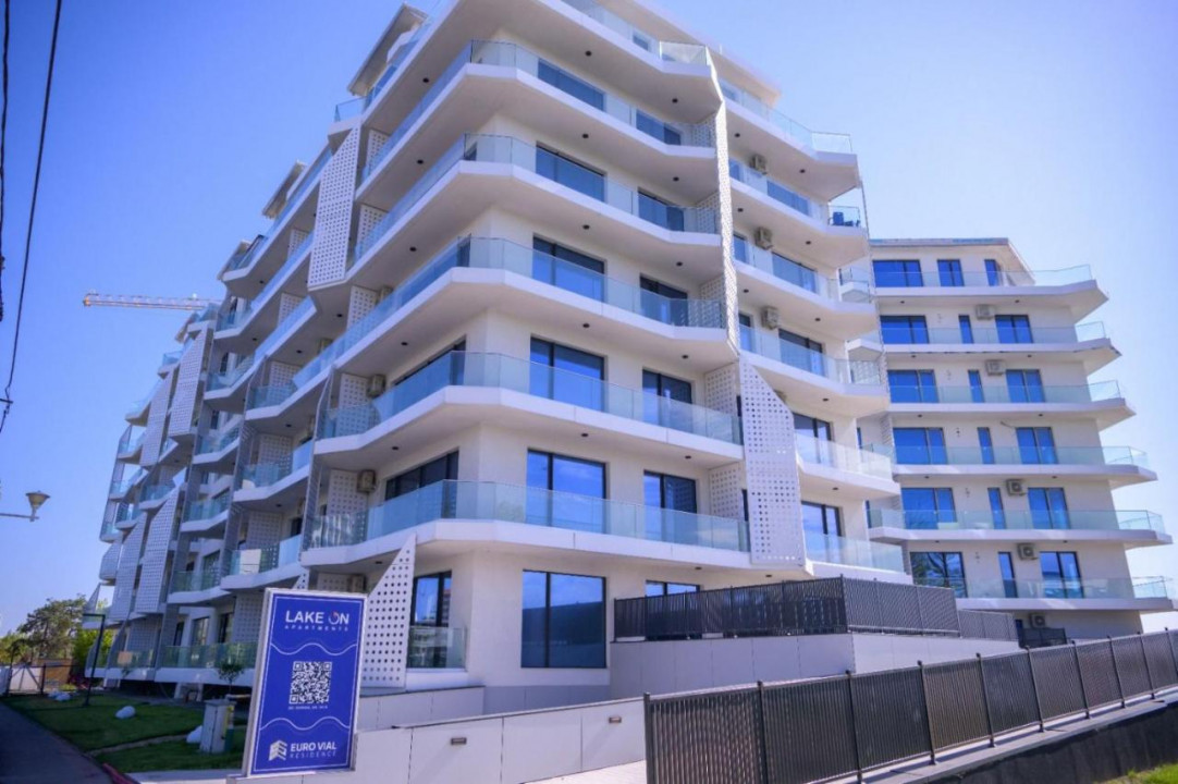 Apartament cu vedere generoas catre lac in complex LakeOn
