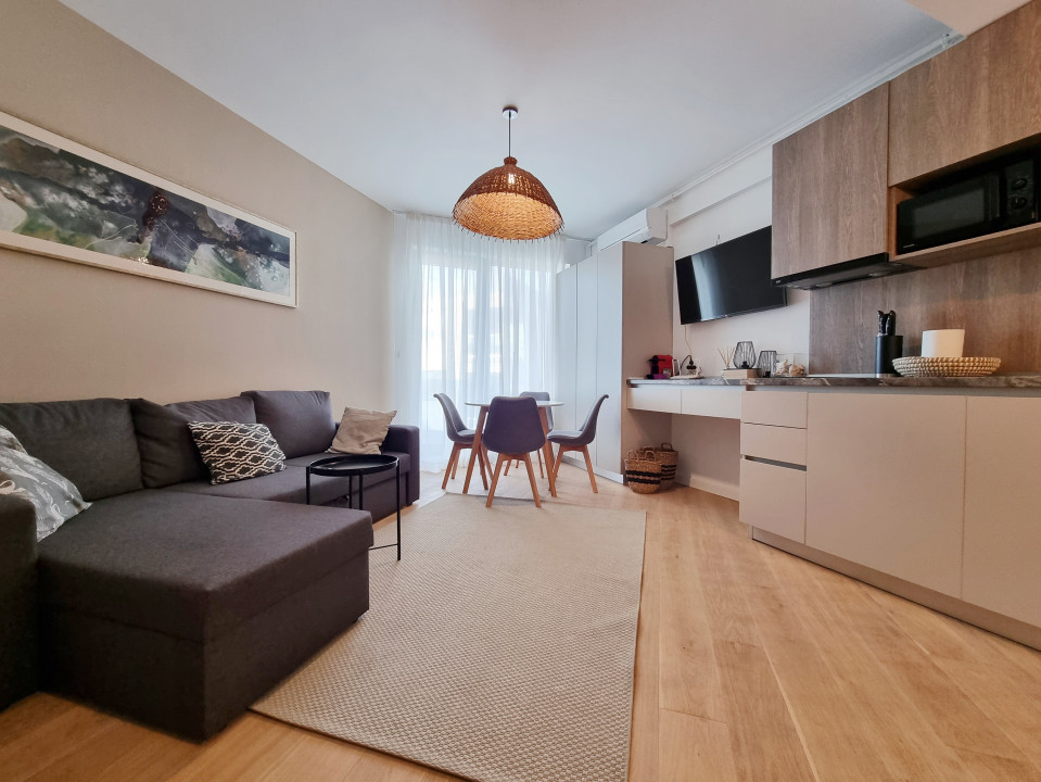 Studio cochet cu vedere la mare, langa nisip