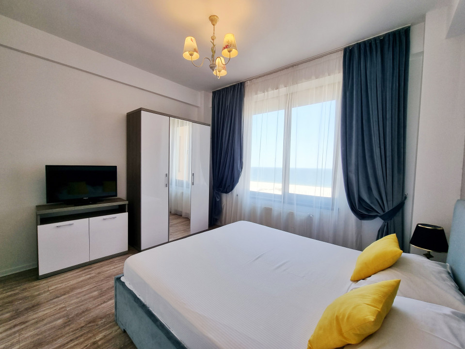 Apartament cu priveliste frontala la mare in zona Cluburilor