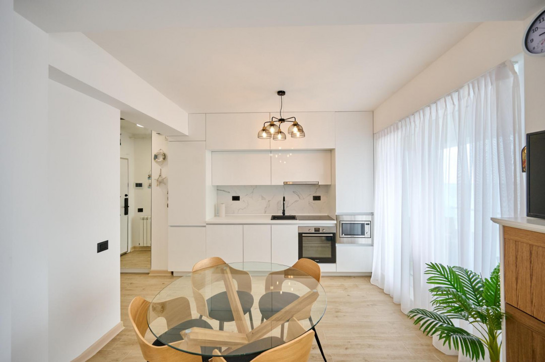 Apartamente cu vedere frontala la mare si parcare subterana in Alezzi Infinitty