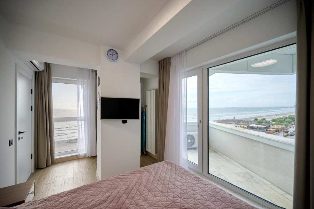 Apartamente cu vedere frontala la mare si parcare subterana in Alezzi Infinitty