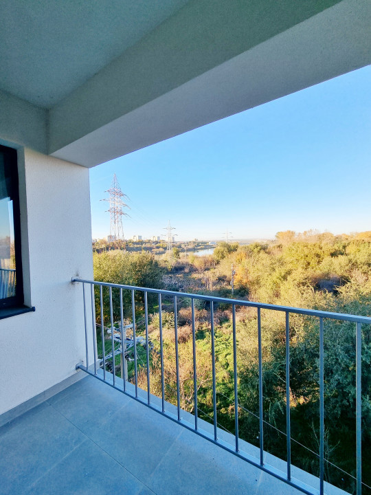 Apartament amenajat special cu parcare acoperita si priveliste catre apa