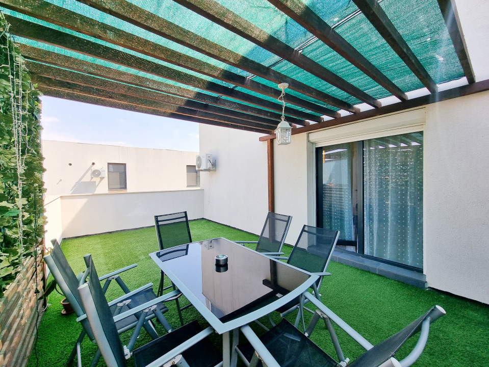 Penthouse cu terasa generoasa si parcare privata aproape de plaja