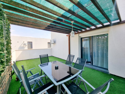 Penthouse cu terasa generoasa si parcare privata aproape de plaja