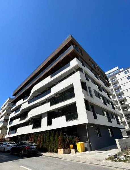 Mamaia Nord | 2 camere | balcon generos | vedere laterală la mare