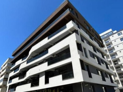 Mamaia Nord | 2 camere | balcon generos | vedere laterală la mare