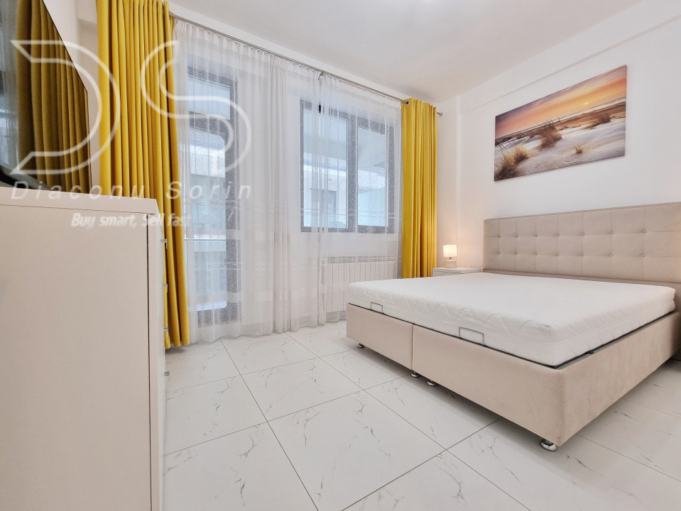 Priveliste frontala in primul rând la mare.