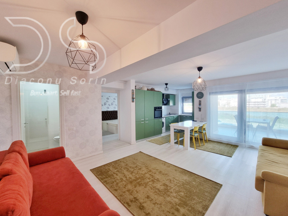 Apartament cu 2 bai si vedere la mare in primul rand la promenada