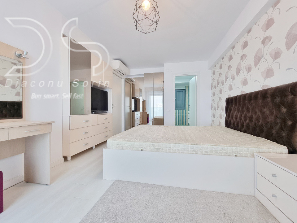 Apartament cu 2 bai si vedere la mare in primul rand la promenada
