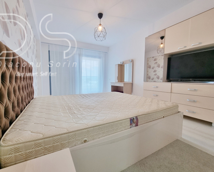 Apartament cu 2 bai si vedere la mare in primul rand la promenada