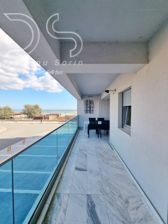 Apartament cu 2 bai si vedere la mare in primul rand la promenada