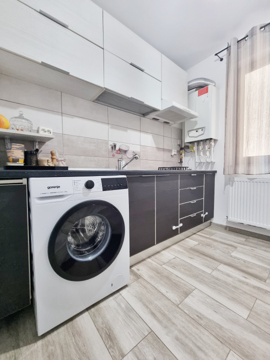 Apartament in bloc cu parcare privata, langa plaja