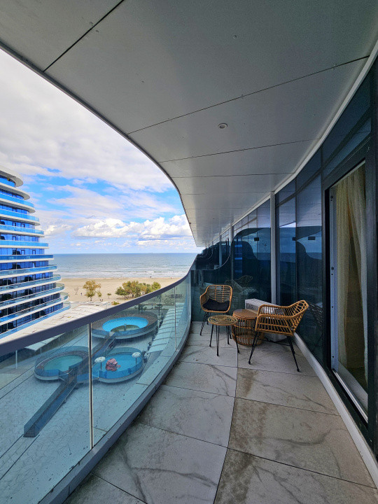 Rezidenta cu priveliste la mare in Titanic White Resort