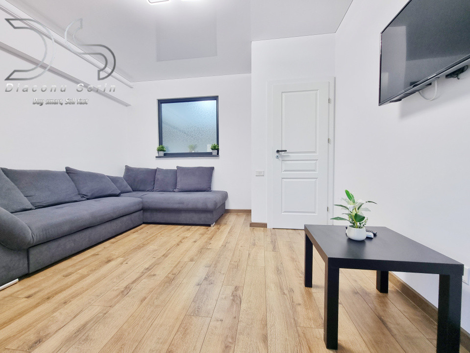 Apartament cu 2 camere și un balcon cât un hol de hotel