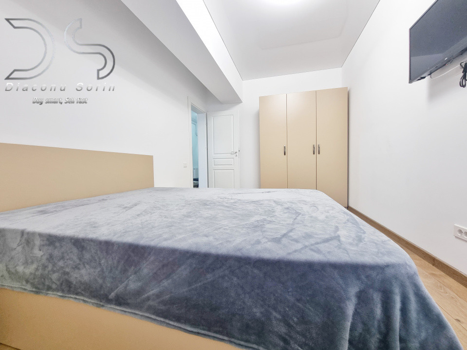 Apartament cu 2 camere și un balcon cât un hol de hotel