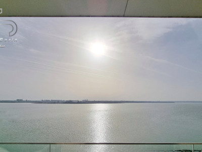 Interior minimalist, priveliste maximalista