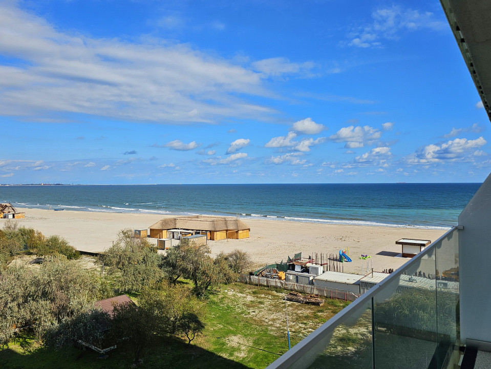 Studio cu priveliste catre ape in White Tower Mamaia