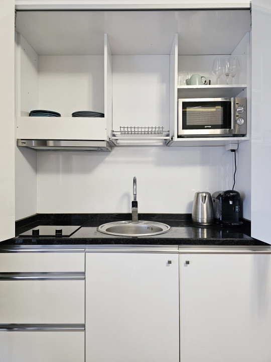 Studio cu priveliste catre ape in White Tower Mamaia