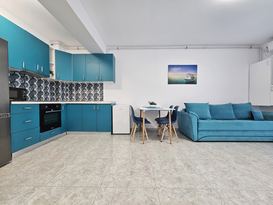 Vedere la mare in primul rand la promenada