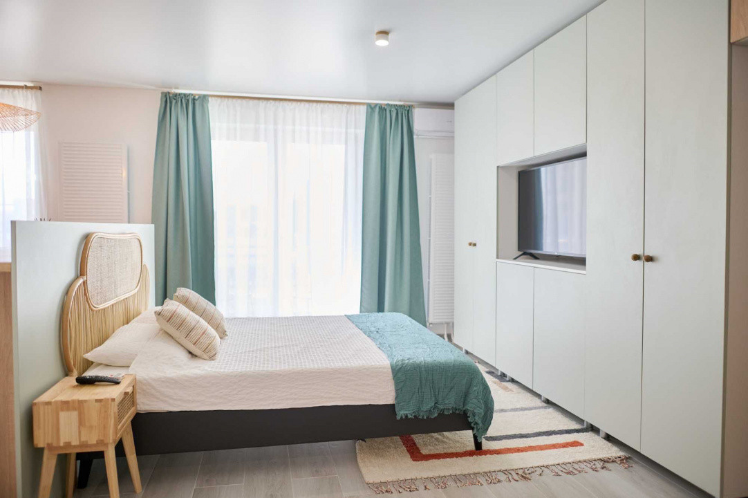 Studio modern intr-un imobil cu piscina privata